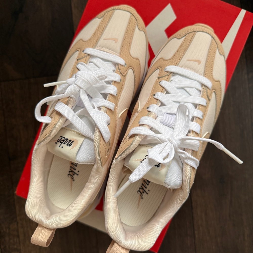 Nike Air Max - Picture 2 of 6